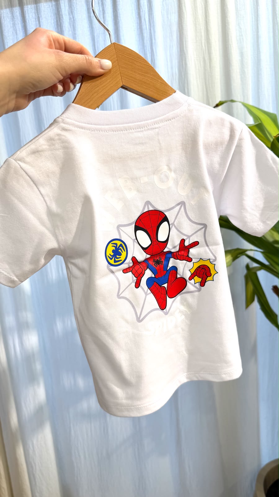 REMERA OVERSIZE SPIDEY BLANCA - Imagen 2