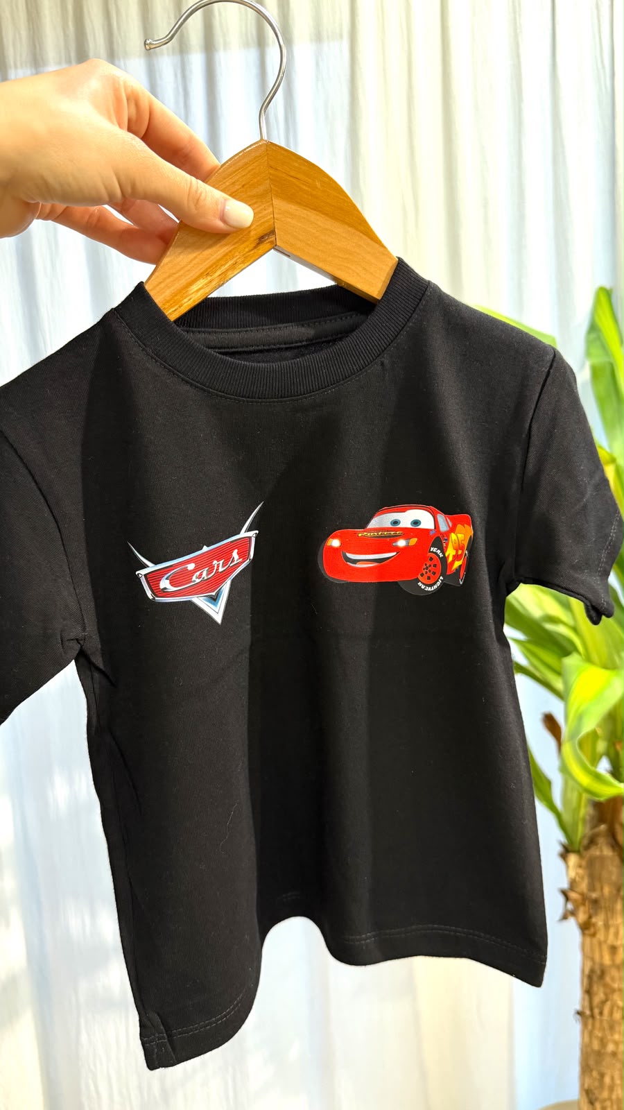 REMERA OVERSIZE CARS NEGRA